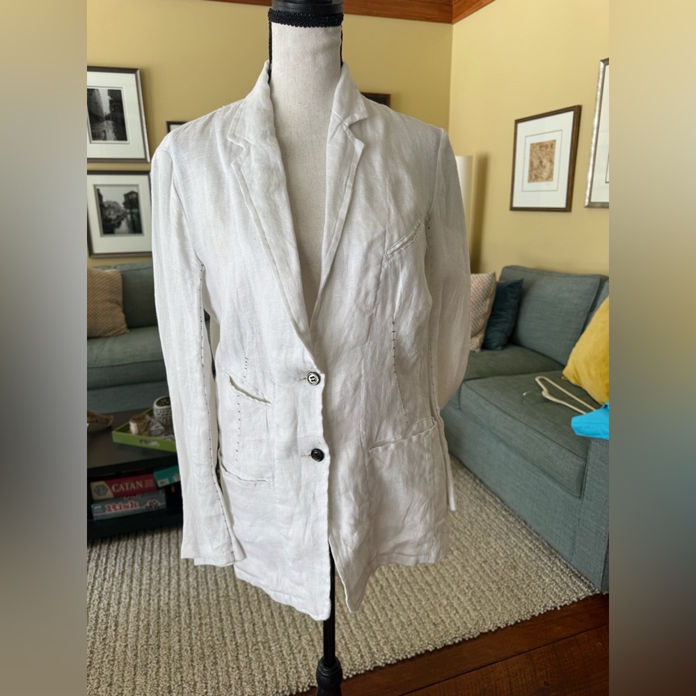 KmRii white linen jacket with distinctive construction, European size 1